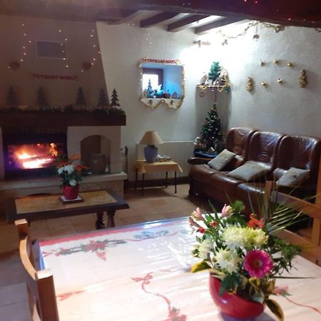 Gîte Crissé, 4 pièces, 6 personnes - FR-1-410-186 Exterior foto